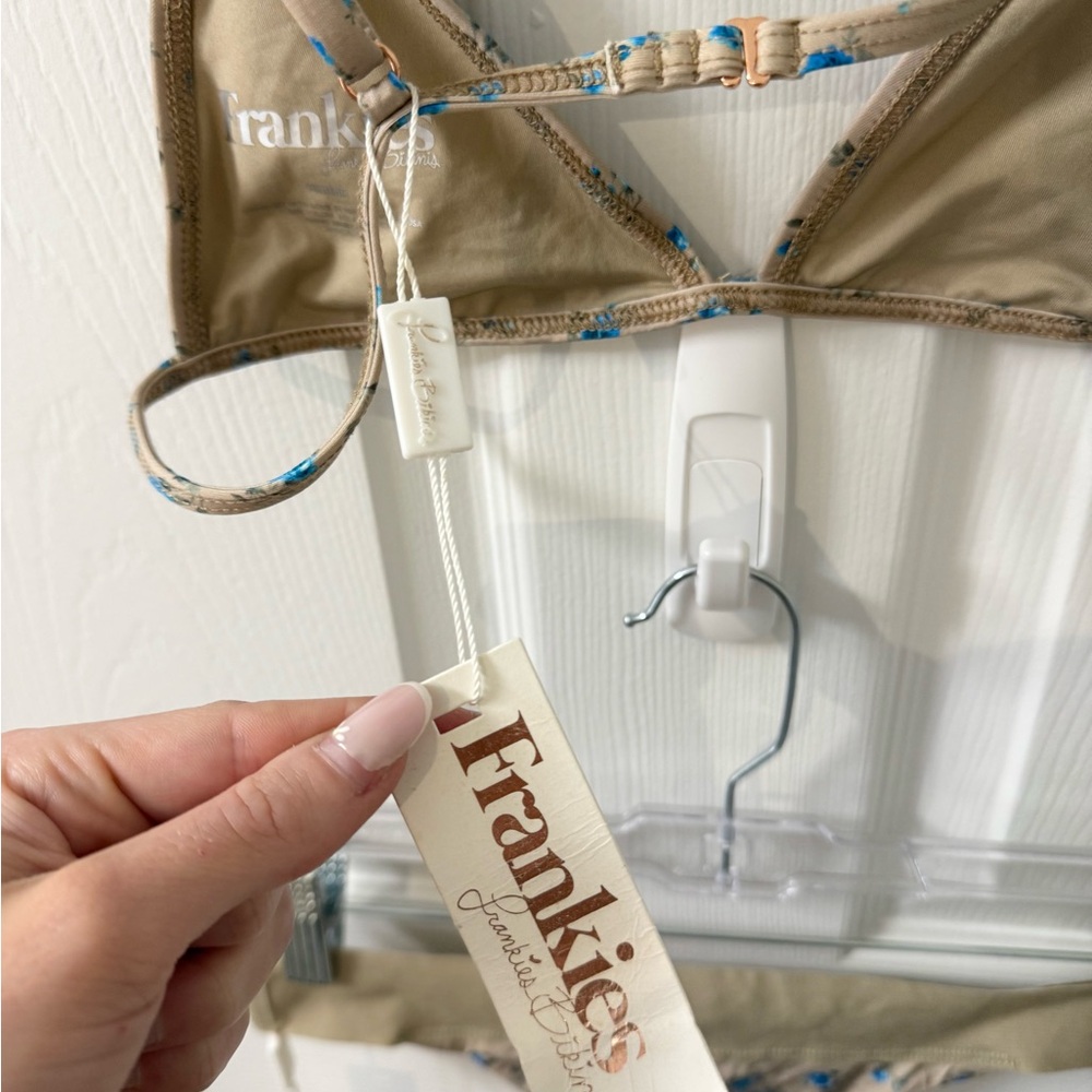 [NWT] Frankie's Bikinis Tan and Blue Floral Bikini S/M, Spring Bloom pattern - Picture 8 of 10